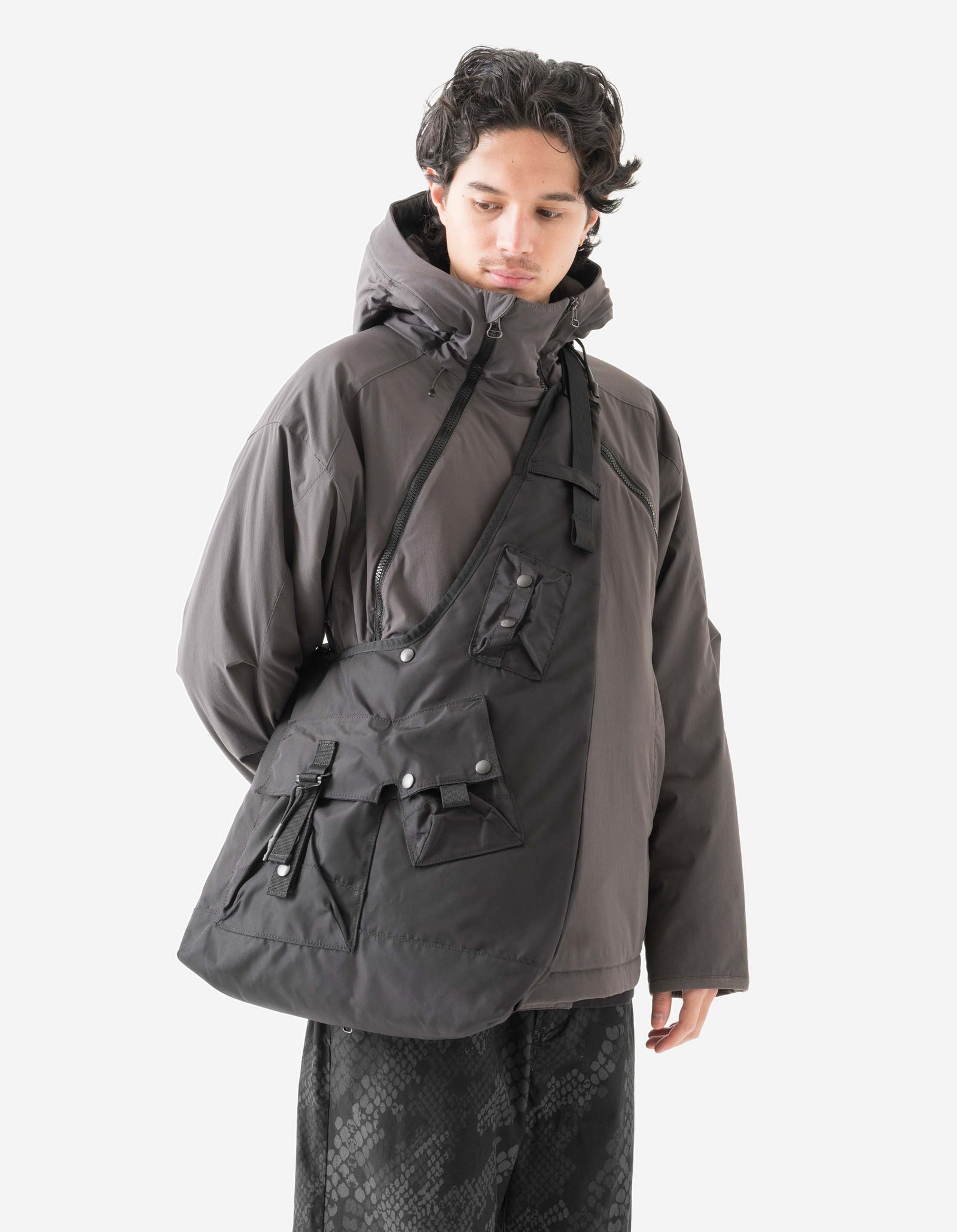 1113 Maha M.A.L.I.C.E. Monk Sling Bag Black