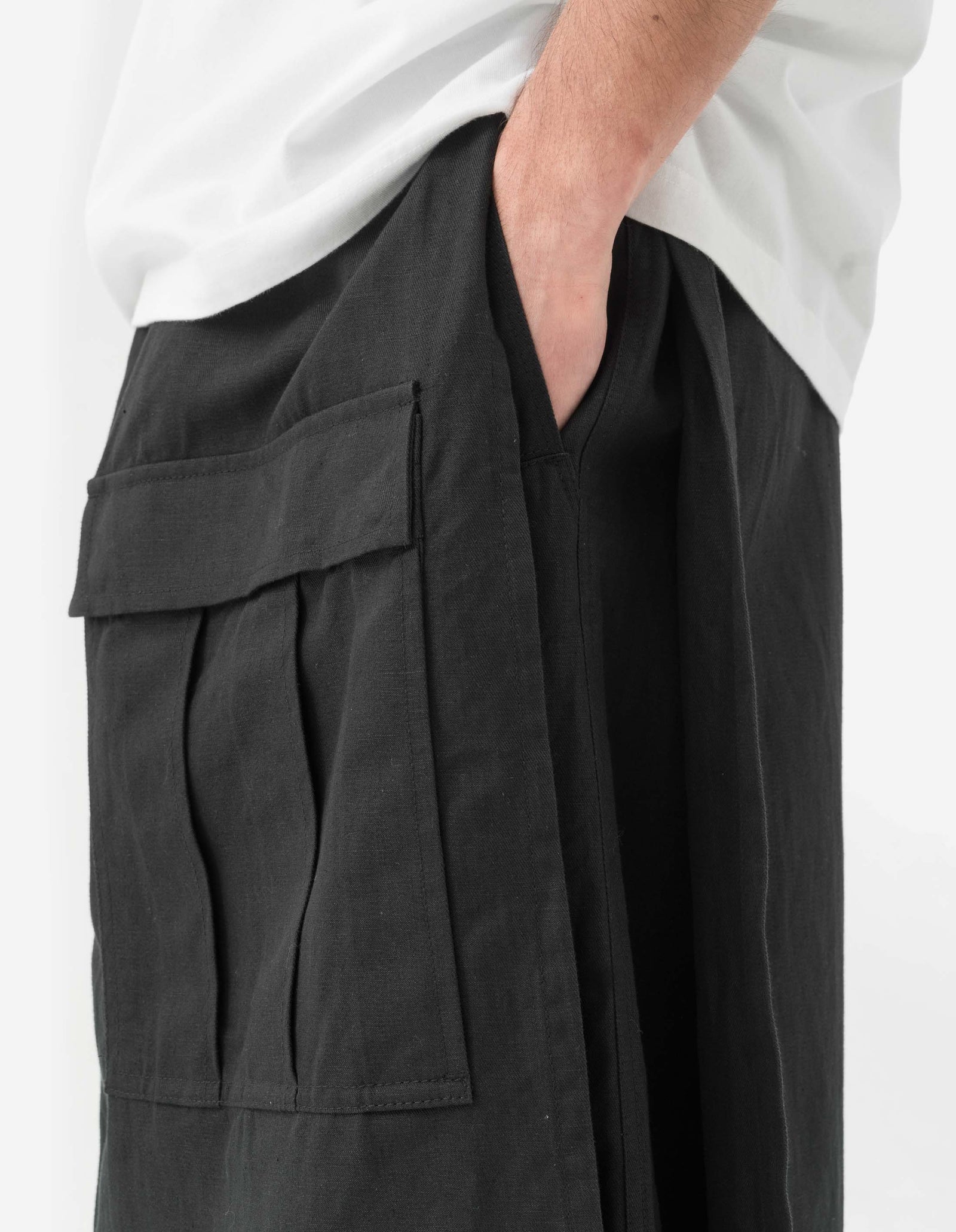 6008 Cobra Asym Cargo Hakama Pants Black