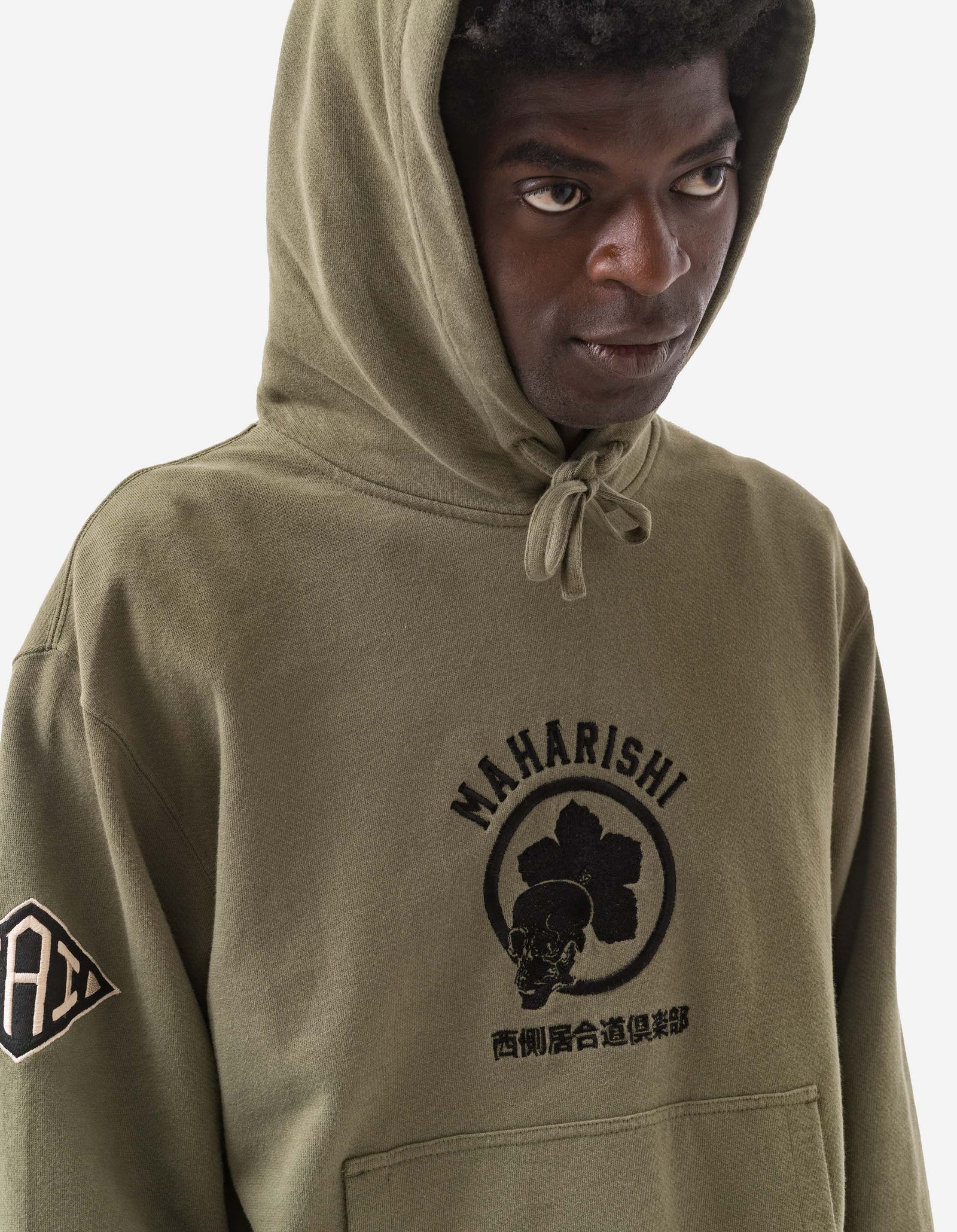 1102 Kamon Hooded Sweat Olive