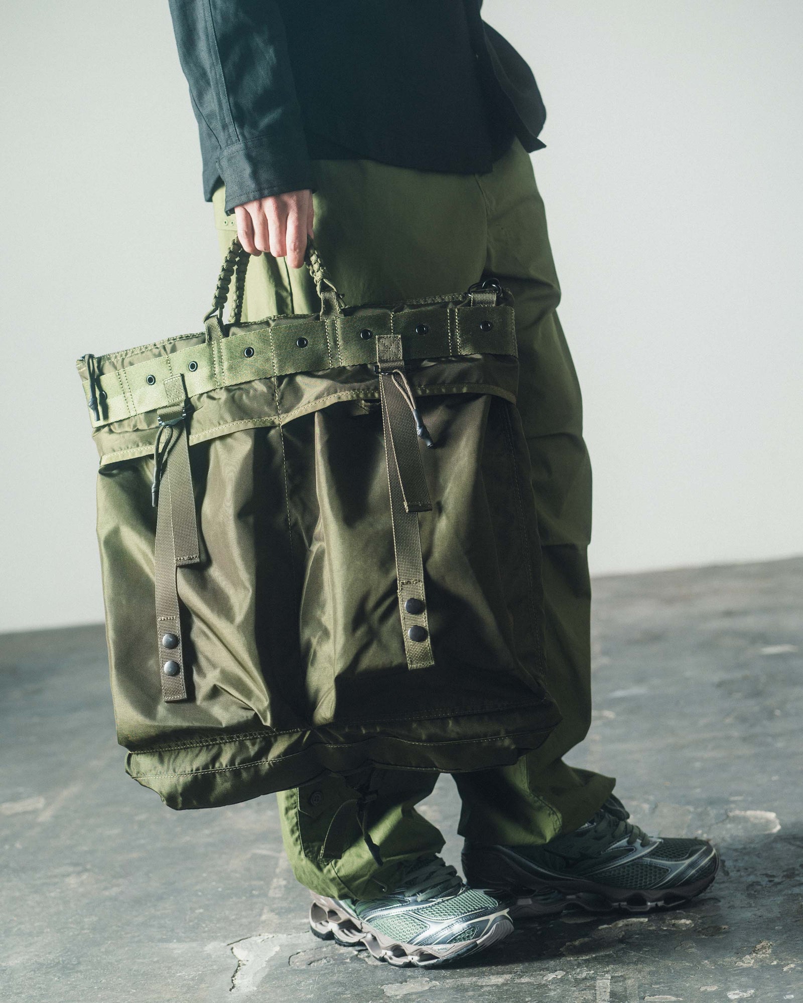 1112 Maha M.A.L.I.C.E. Day Carry Bag Olive