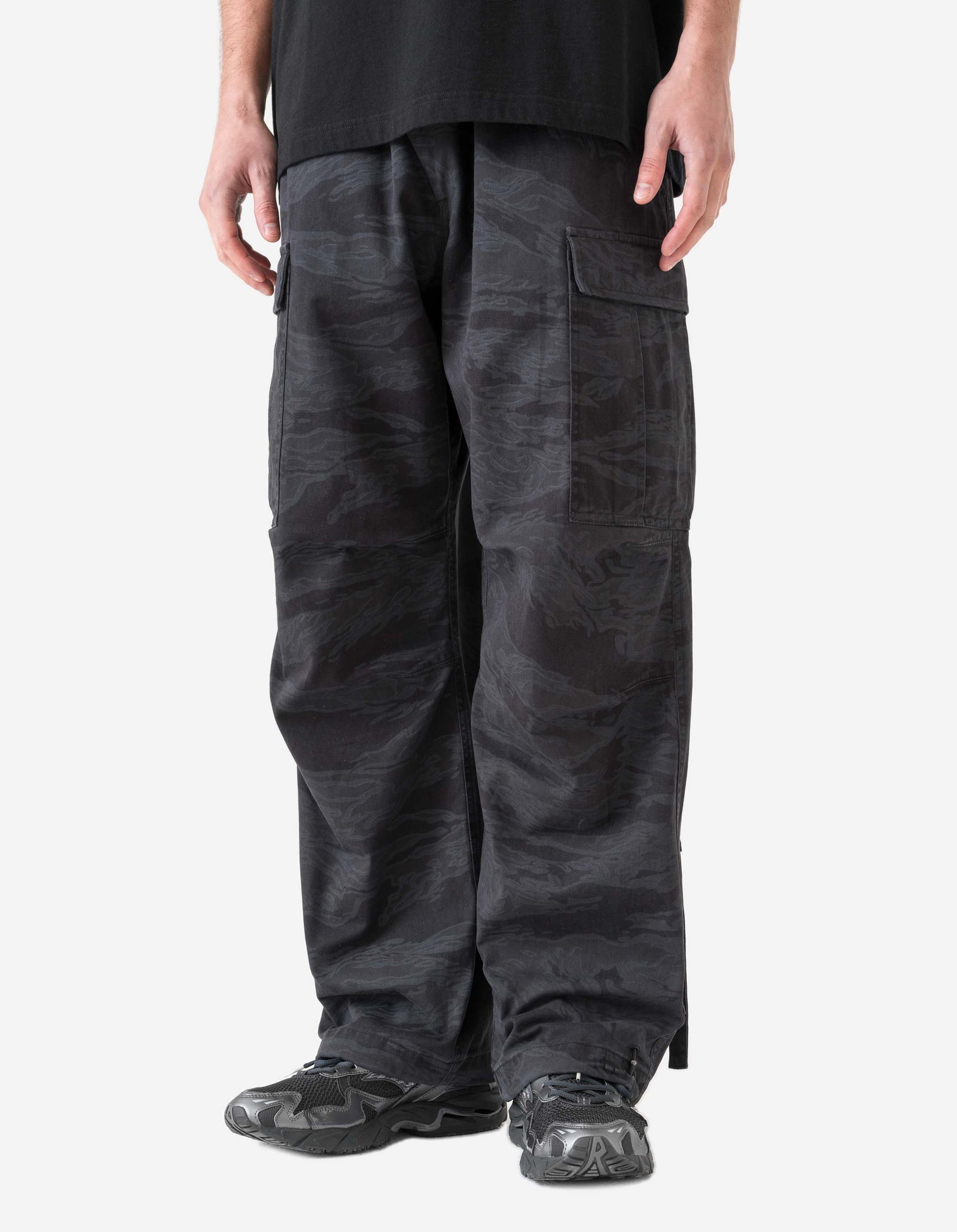 6075 Tigerstripe Cargo Track Pants Subdued Night