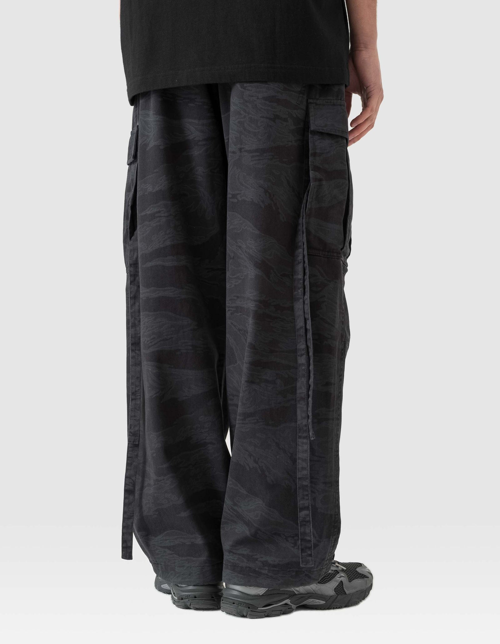 6075 Tigerstripe Cargo Track Pants Subdued Night